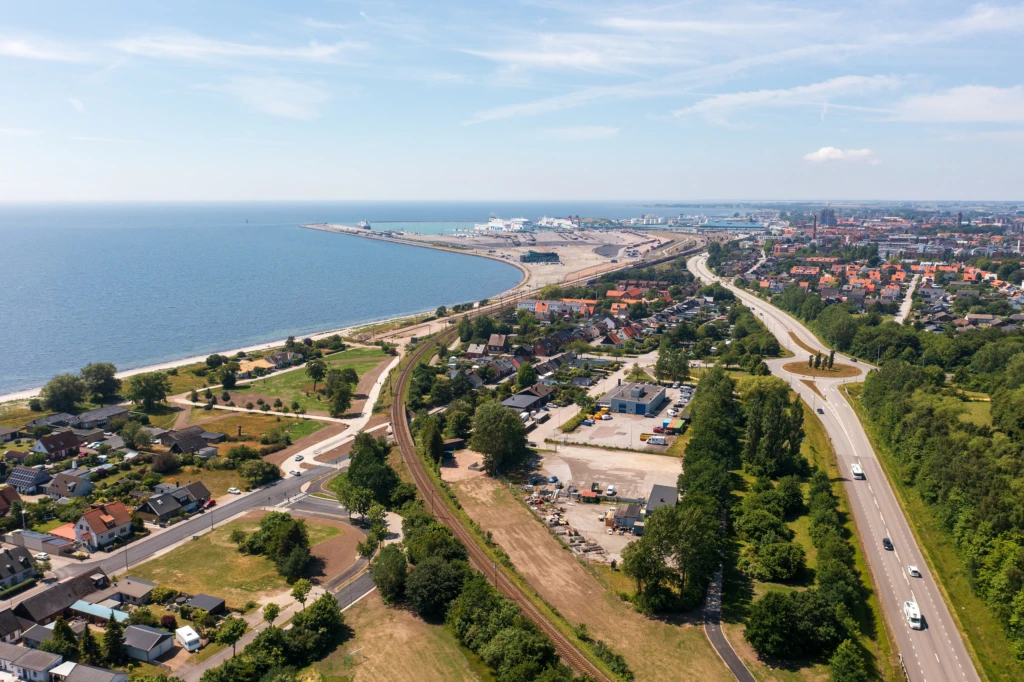 Drönarfoto över hamninfarten